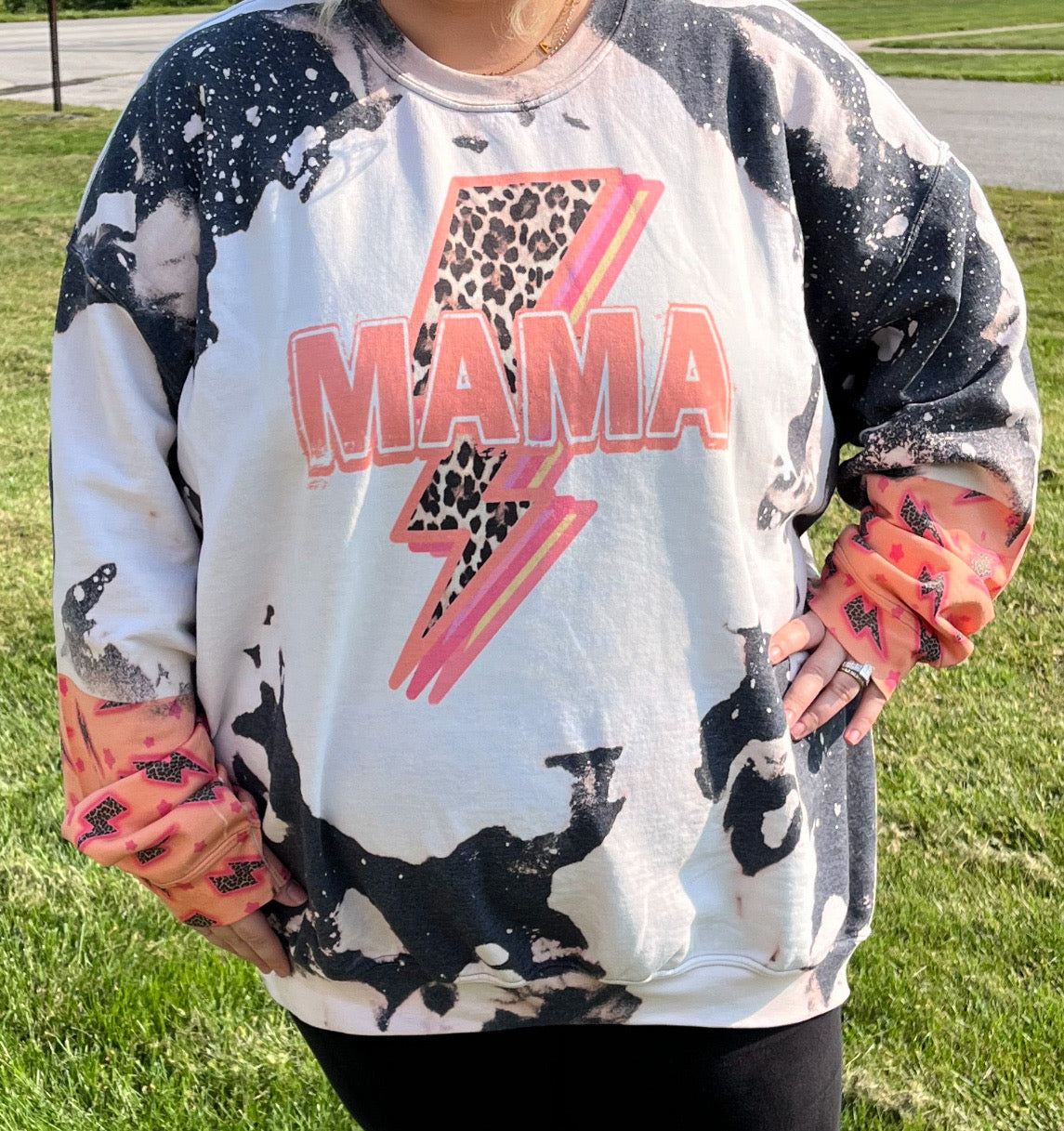 *PREORDER* Mama ⚡️crewneck